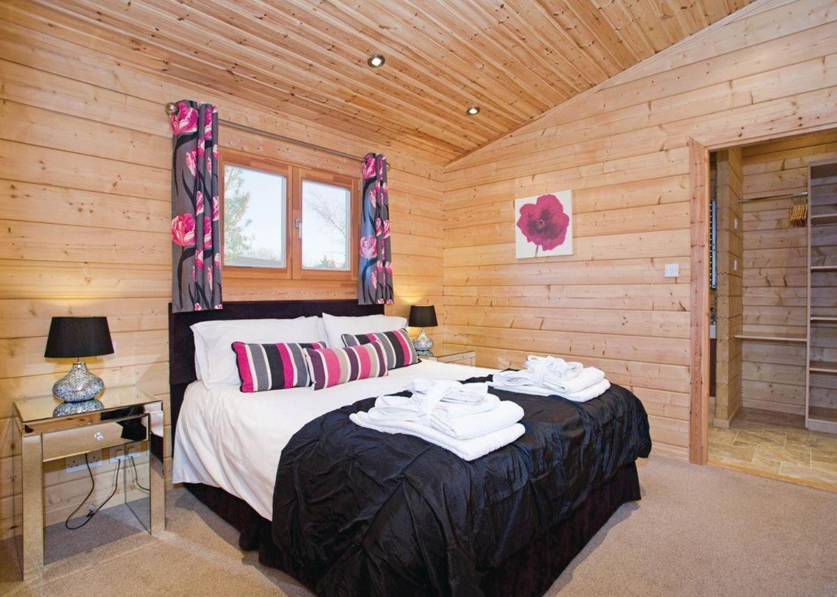 Dacre Lakeside Park Hotel Brandesburton ภายนอก รูปภาพ