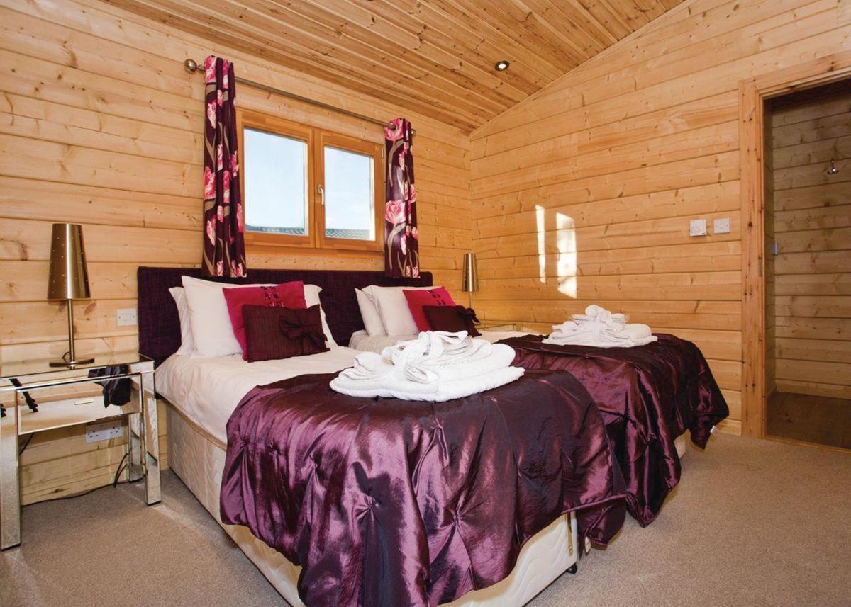 Dacre Lakeside Park Hotel Brandesburton ภายนอก รูปภาพ