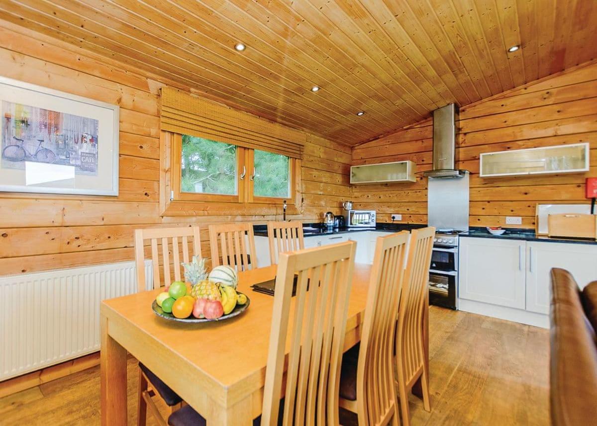 Dacre Lakeside Park Hotel Brandesburton ภายนอก รูปภาพ