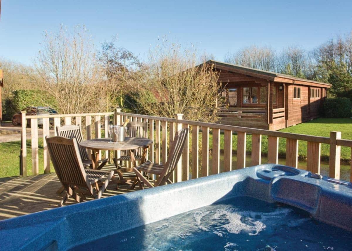 Dacre Lakeside Park Hotel Brandesburton ภายนอก รูปภาพ