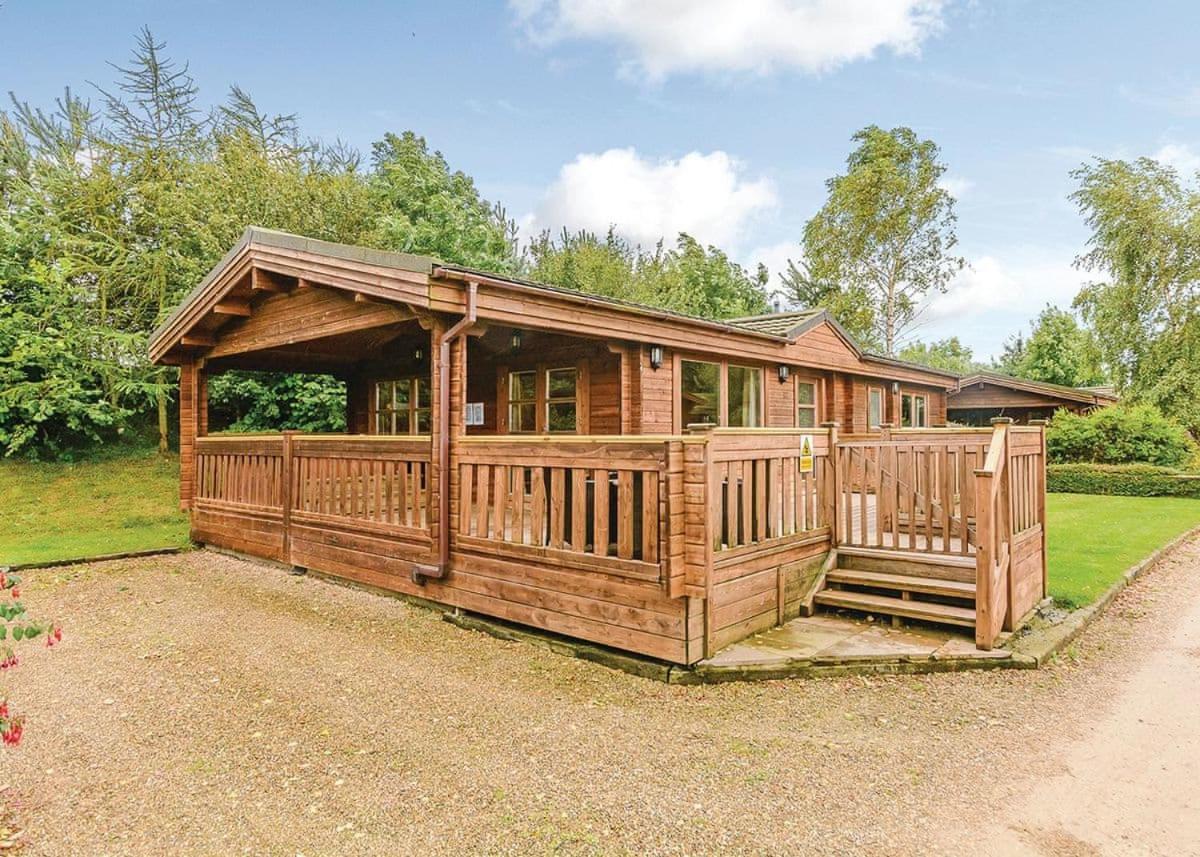 Dacre Lakeside Park Hotel Brandesburton ภายนอก รูปภาพ