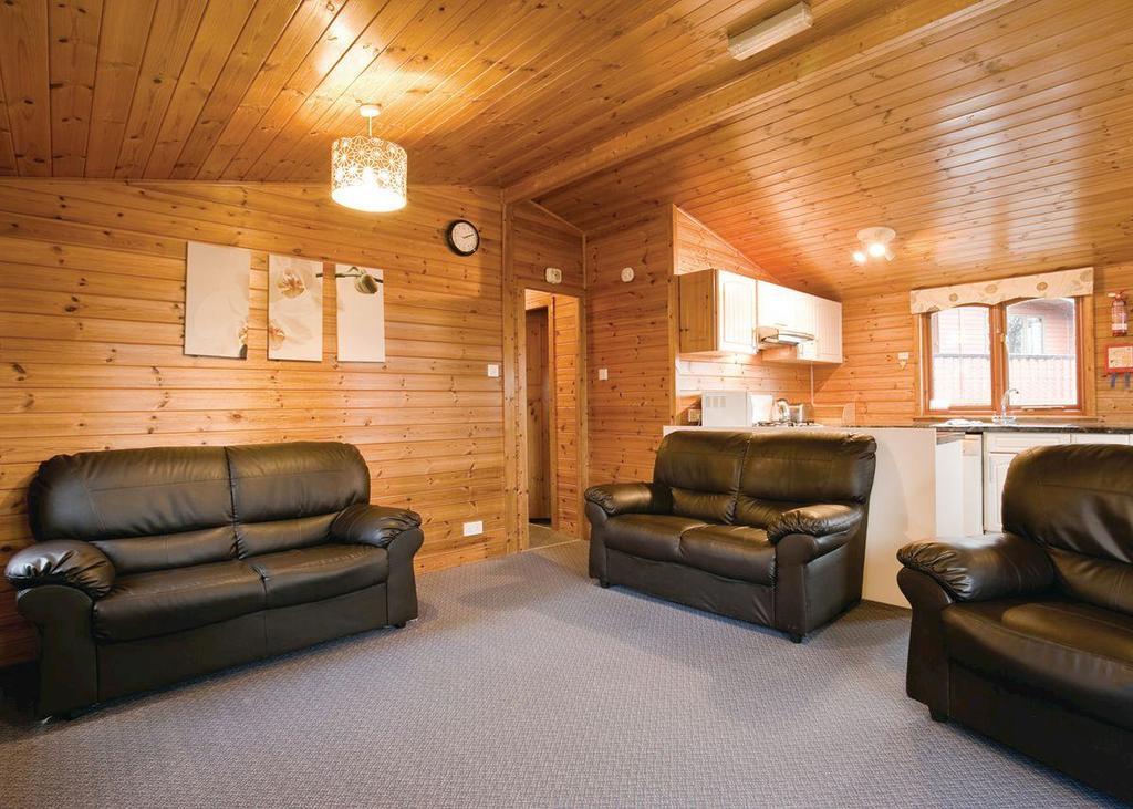 Dacre Lakeside Park Hotel Brandesburton ภายนอก รูปภาพ