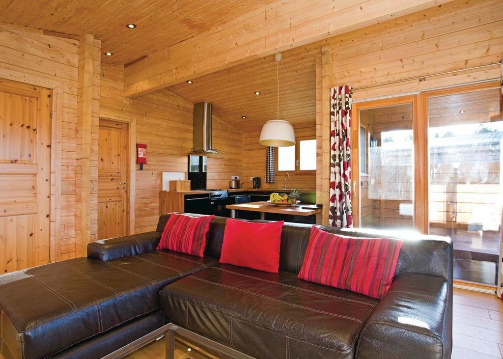Dacre Lakeside Park Hotel Brandesburton ภายนอก รูปภาพ