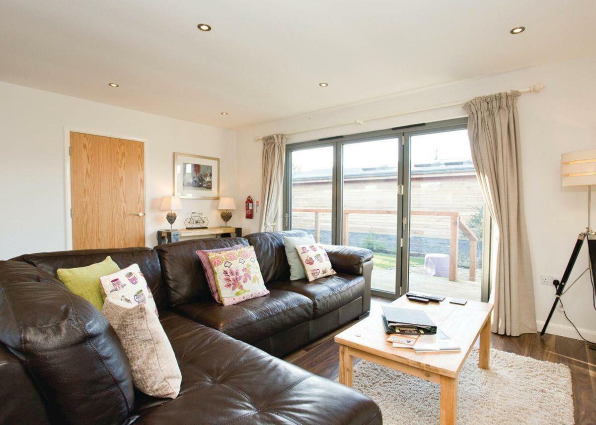 Dacre Lakeside Park Hotel Brandesburton ภายนอก รูปภาพ